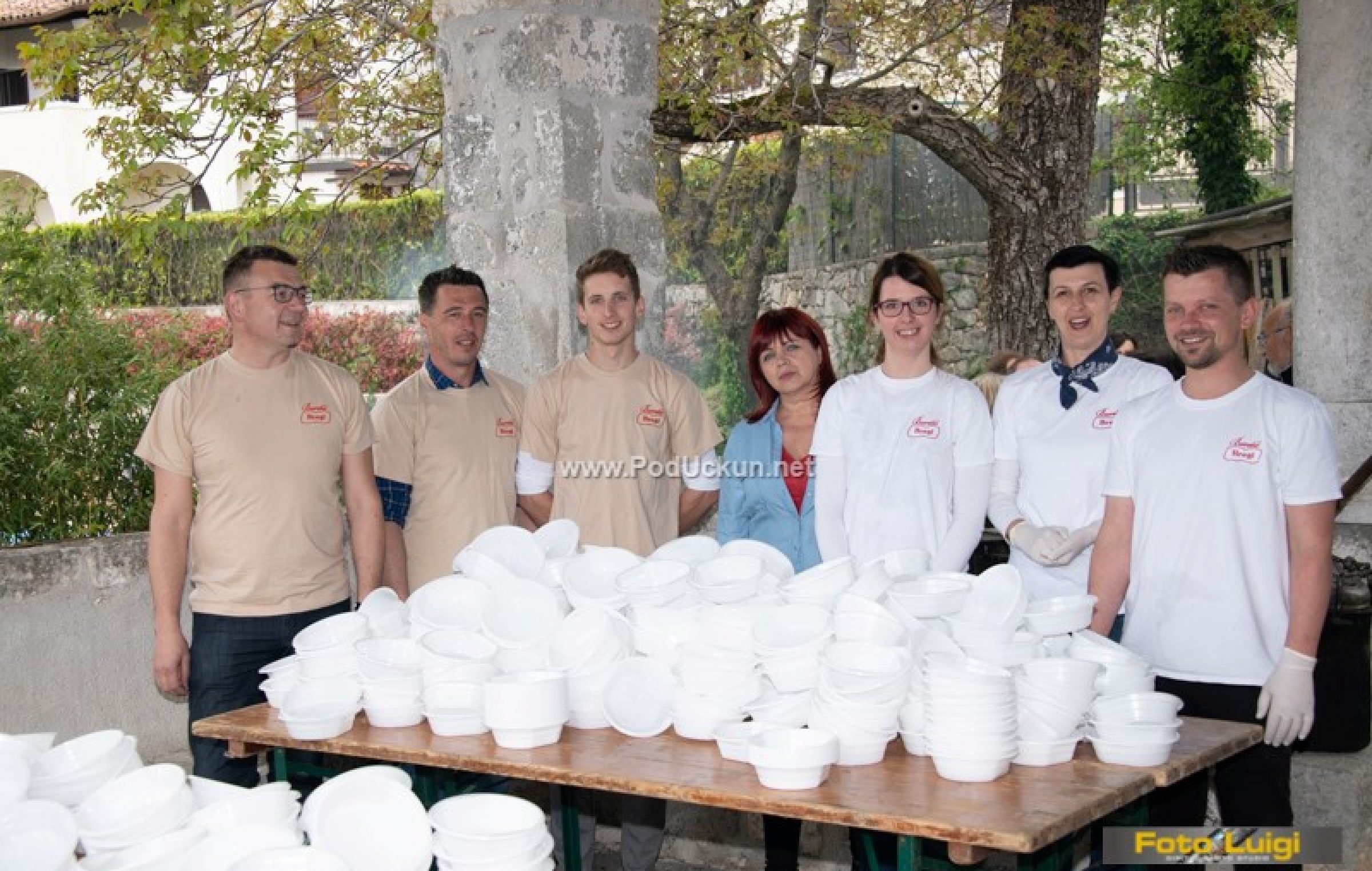 Tradicionalna Fe Ta Za Prvi Maj Fa Olom Glazbom I Dru Enjem