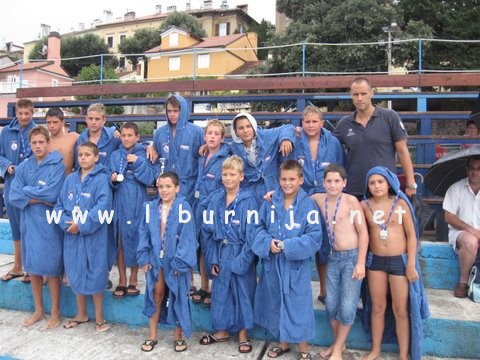 Liburnija.net: Mlađi kadeti Vaterpolo kluba Opatija sa svojim trenerom Krešimirom Turinom