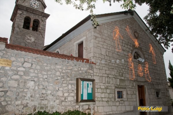 Liburnija.net: Zidne jaslice na pročelju crkve Sv. Jakova @ Opatija