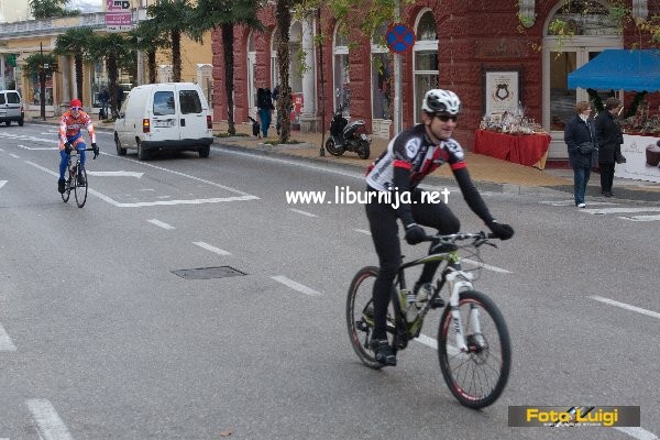 Liburnija.net: Blagdanski trening Biciklističkog kluba Opatija