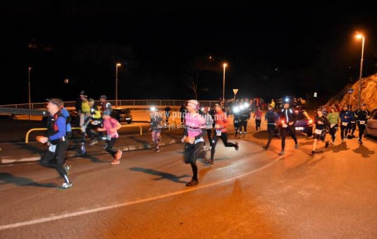 Održana Noćna Rika Carmen Sylva – Najbrži trkači savladali 7,8 km i 300 m uspona za 40 minuta