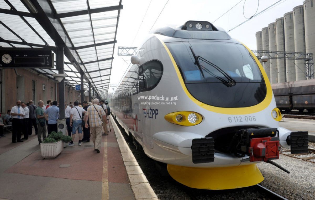 Novi elektromotorni vlak na relaciji Rijeka – Permani – Rijeka