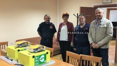 DVD-u Kras Šapjane uručena vrijedna donacija – Tvrtka Poli-mix darovala dva defibrilatora