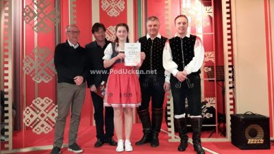 VIDEO Ema Sušanj iz Mučića osvojila zlatnu medalju na 13. Međunarodnom natjecanju u harmonici za nagradu Avsenik