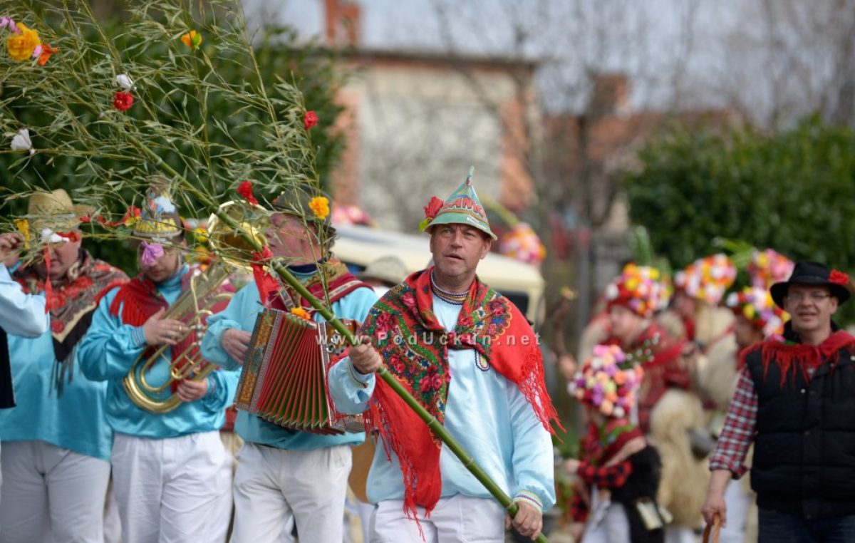 Na Pusni ponedejak Brežanski zvončari održali svoj tradicionalni pohod