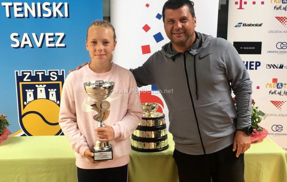 Veliki uspjeh opatijske tenisačice – Dora Biondić prvakinja Hrvatske do 12 godina pojedinačno i u parovima