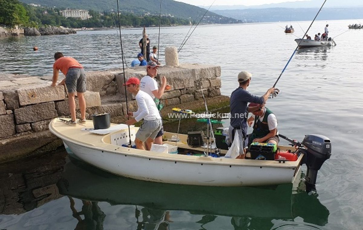Državno prvenstvo u sportskom ribolovu za kategorije seniori i mlađi seniori U21 iz brodice održano je prošlog vikenda u Lovranu