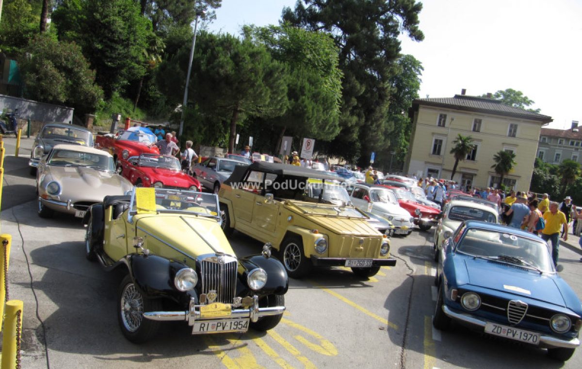 FOTO Jubilarni opatijski skup povijesnih vozila – Najstarije vozilo 81, a vozač 83 godine