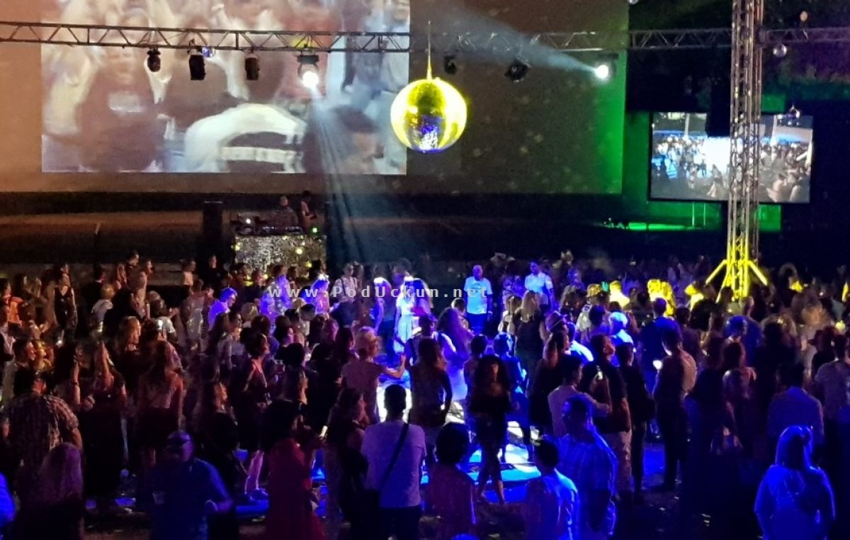 FOTO/VIDEO RetrOpatija završila velikim partyjem na Ljetnoj uz rekordnu posjećenost