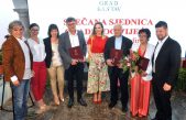 Grad Kastav proslavio svoj dan – Na svečanoj sjednici uručene nagrade Franji Jurčeviću, Jadranki Cetini i Dejanu Rubeši