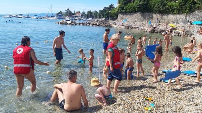 Škola plivanja na Tomaševcu – GDCK Opatija i KŠR Gorovo počeli s edukacijom za djecu predškolskog uzrasta