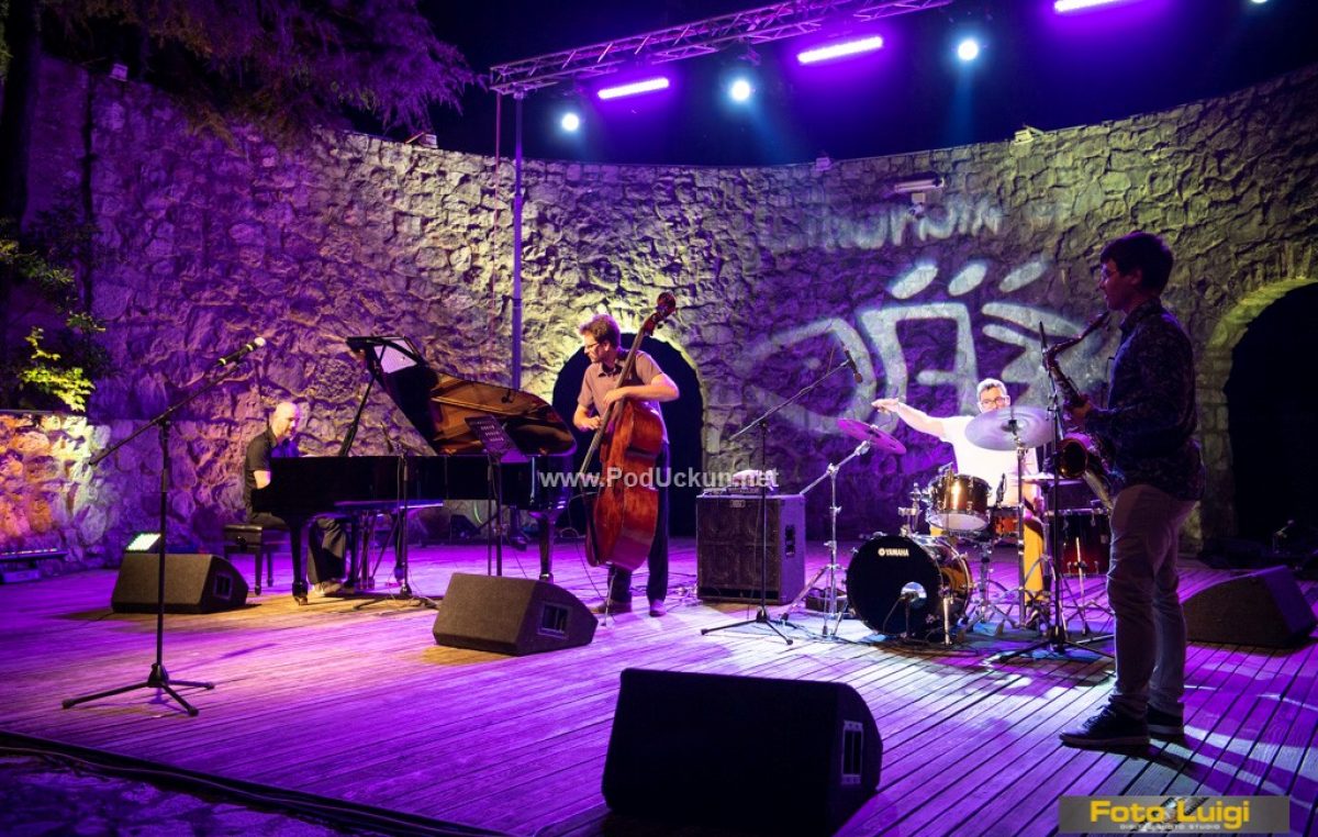 FOTO: Izvrsna pijanistička večer – Nastupom Vasila Hadžimanova otvoren Liburnia Jazz Festival