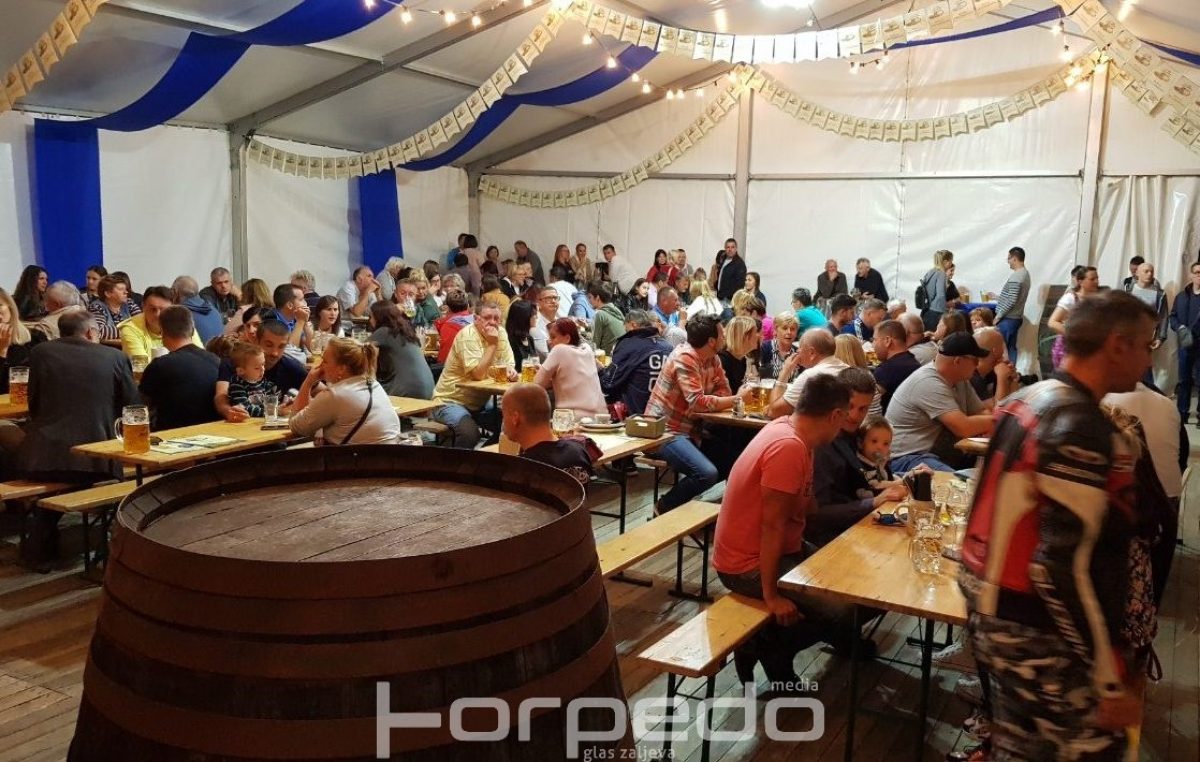 FOTO Duh najveće pivske fešte stigao i na Kukuljanovo – Belfast Food i vrhunsko pivo obilježili riječki Oktoberfest
