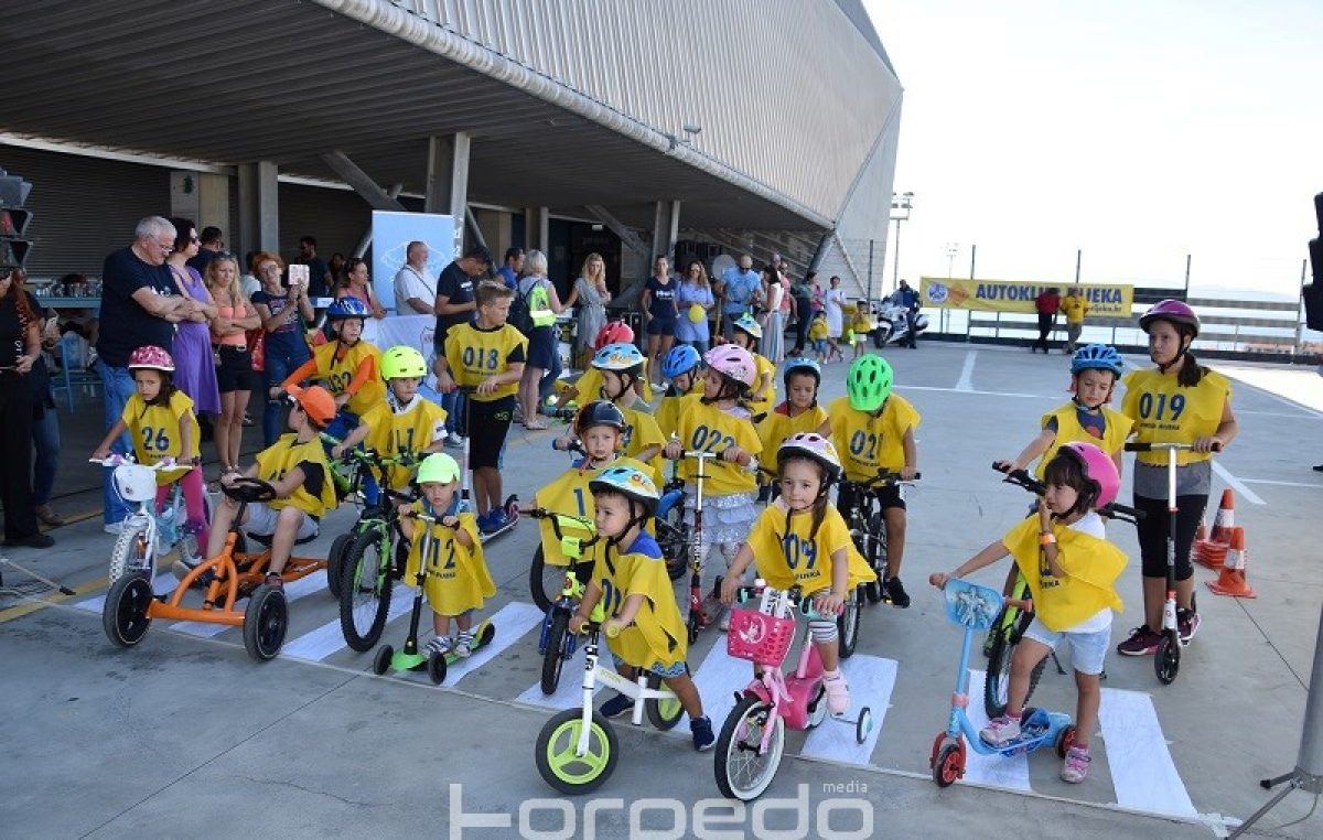 FOTO/VIDEO Autoklub Rijeka i HNK Rijeka zajedno za sigurnost djece u prometu