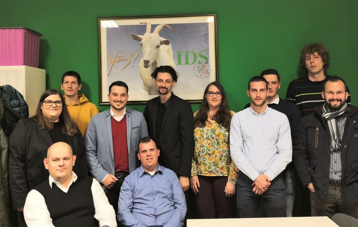Osnovana podružnica Kluba mladih IDS-a u Pazinu, za predsjednika izabran Mario Ivanković