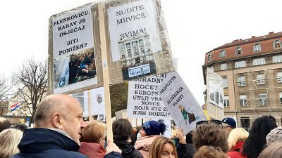 VIDEO/FOTO Prosvjetari „zauzeli“ Trg bana Jelačića, među prosvjednicima i stotine učitelja iz Rijeke i županije