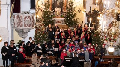 FOTO/VIDEO U Mošćenicama i Voloskom održani prigodni Božićno-novogodišnji koncerti