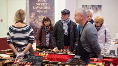 FOTO Otvoren Festival čokolade: Opatija će tri dana uživati u najfinijim slasticama i odličnom programu