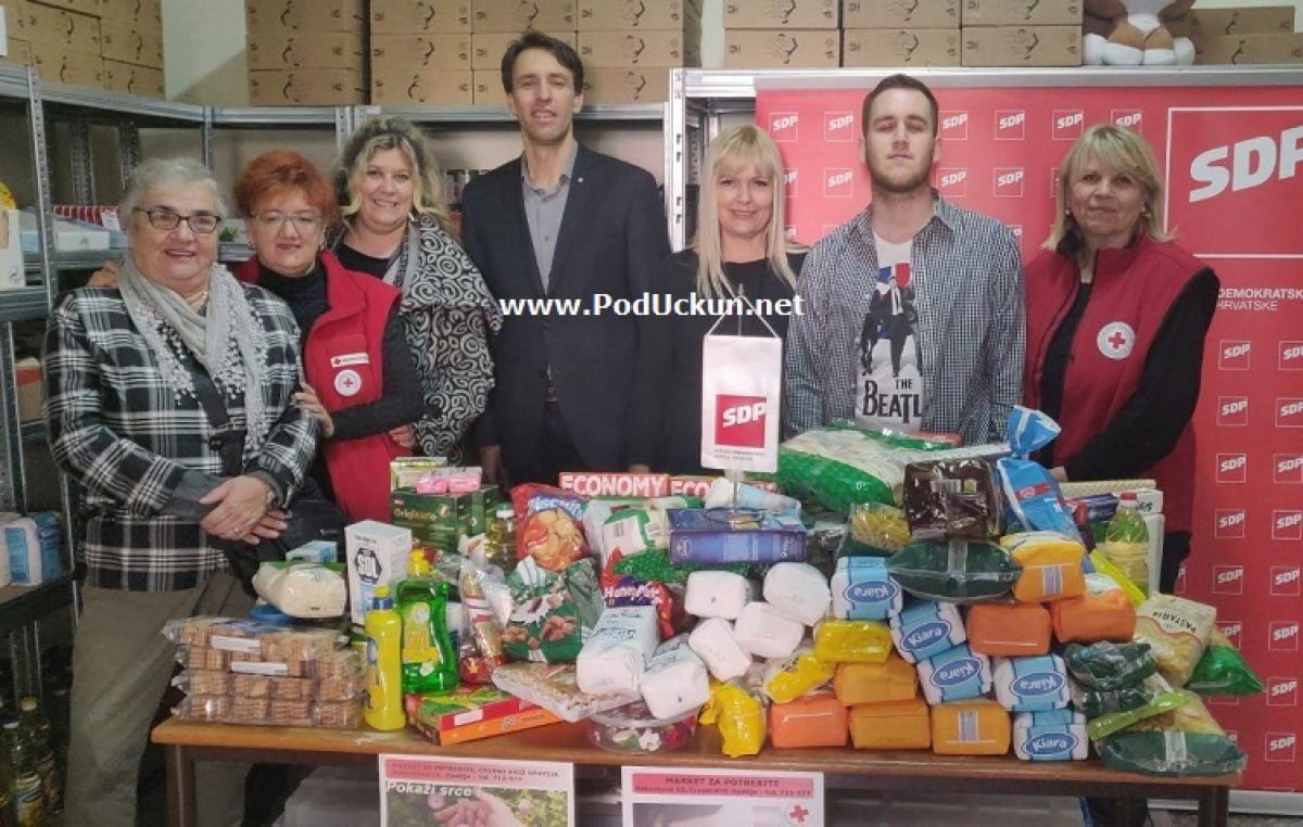 SDP Opatija donirao namirnice i potrepštine za Socijalnu samoposlugu Crvenog križa Opatija