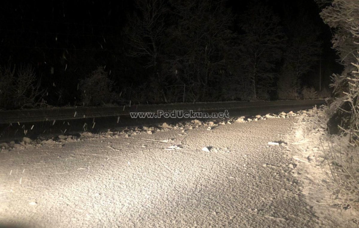 FOTO/VIDEO Snijeg u gornjim krajevima: Učka i Veprinac pokriveni bijelim pokrivačem