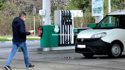Na benzinskim postajama ograničena kupovina