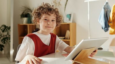 Svako deseto dijete spremno je naći se s neznancem s Interneta