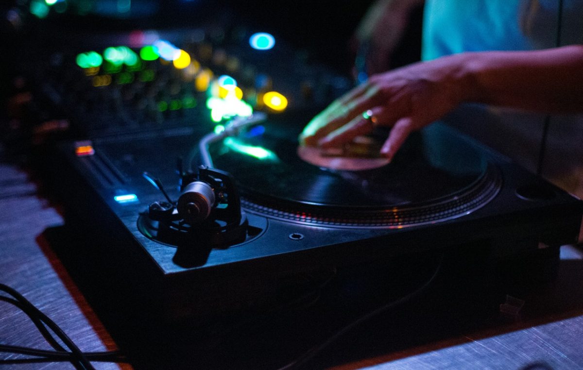 DJ Amor obilježava 25 godina karijere velikim tulumom