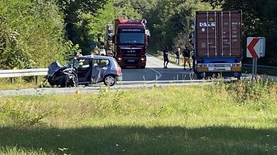 Teška prometna nesreća na cesti prema Graničnom prijelazu Pasjak: Promet je u prekidu