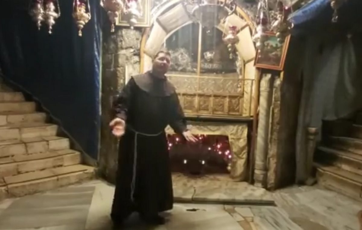 [VIDEO] Najduhovnija izvedba Šajetinog klasika: Franjevci otpjevali Božić je ljudi u Hrvatskoj i Betlehemu