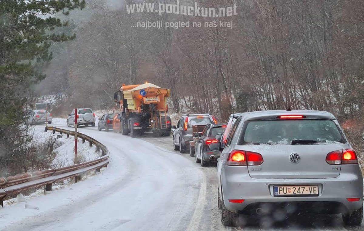 [VIDEO] Zimski uvjeti na cestama uzrokovali kilometarske kolone