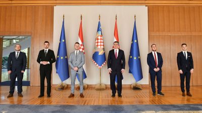 U OKU KAMERE Predsjednik Milanović održao sastanak s članovima Koordinacije županijskih savjeta mladih