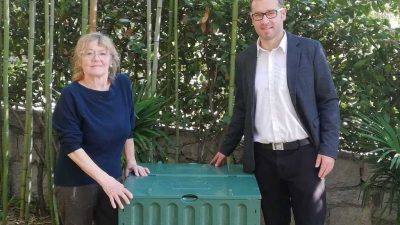 U OKU KAMERE Ante Štampalija i Kvarnerska inicijativa pokrenuli su akciju dodjele kompostera
