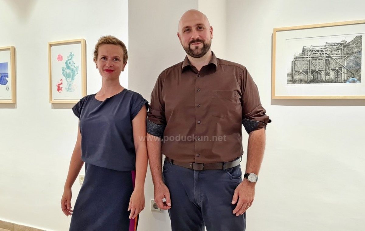 [VIDEO] Izložba ‘Snovi i sjećanja’ – Samoborski umjetnici Ana Sladetić i Miran Šabić predstavili se lovranskoj publici
