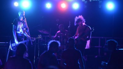 [FOTO] Žestoki ritmovi i divlji pogo obilježili prvu večer Empeduja Punk Festivala