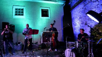 [FOTO/VIDEO] GIIPUJA za Matetića: Zvuci tradicionalne glazbe Istre i Primorja prezentirane jezikom suvremenog jazza ispunili Kastav
