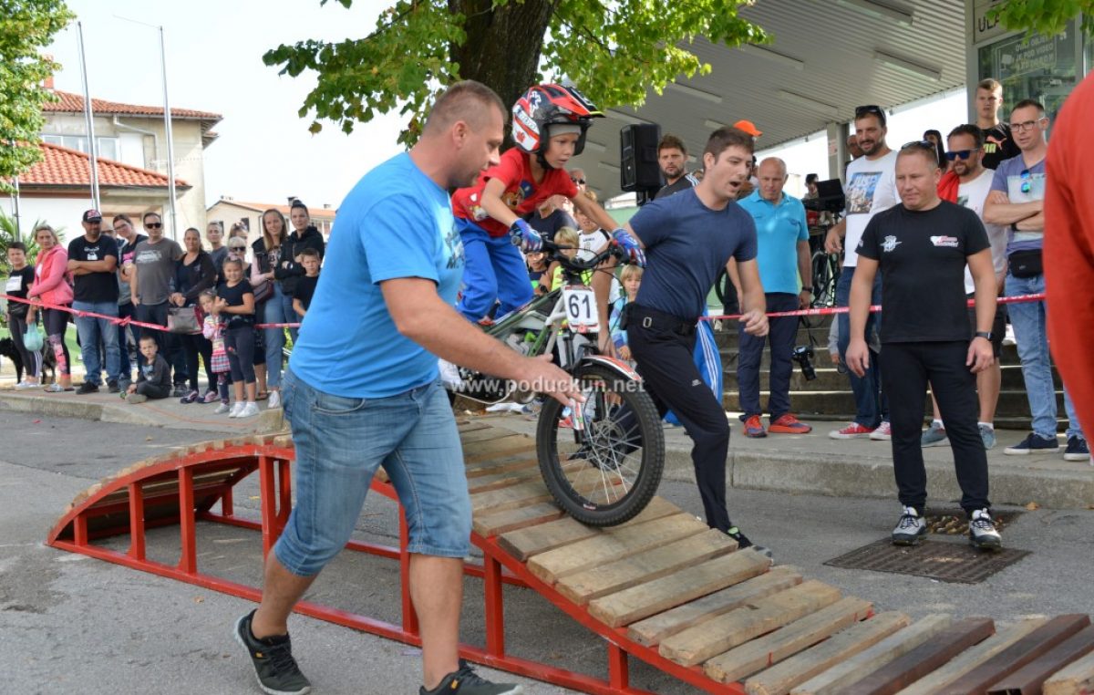 [FOTO/VIDEO] Tradicionalna Gimkana okupila brojne ljubitelje motora Franko Uljanić ponovo najbolji @ Matulji