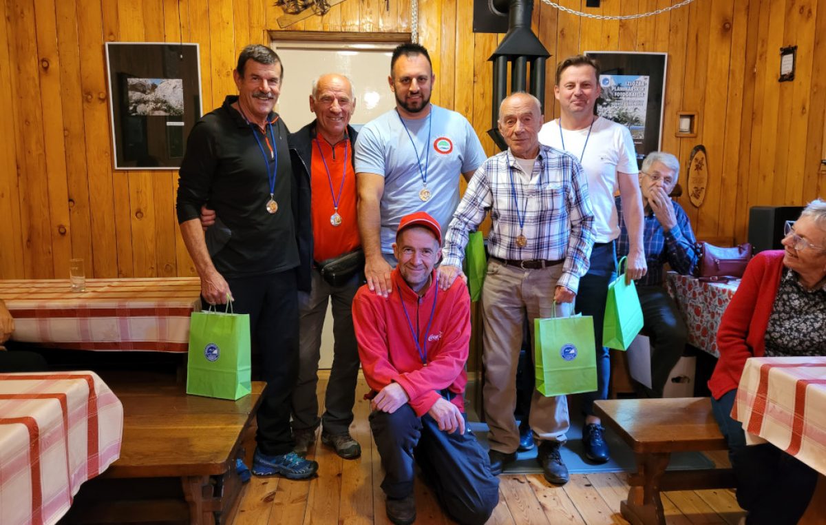 [FOTO] Održan 7. Planinarski turnir u briškuli i trešeti