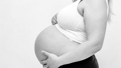 Ususret majčinstvu – Novi online program podrške za trudnice