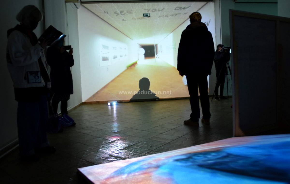 [FOTO/VIDEO] Svjetlarna Lovran: U galeriji Laurus predstavljen projekt “Platforma za eksperiment 4.2”
