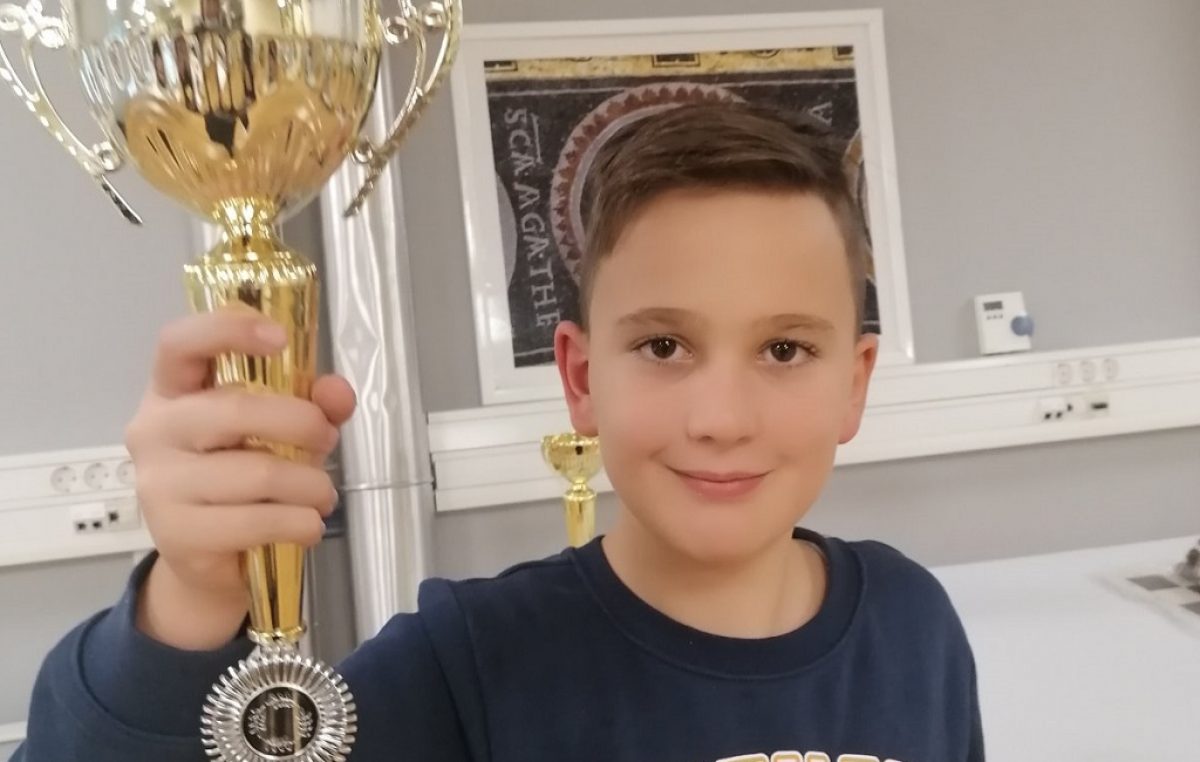Erik Golubović osvojio prvenstvo zapadne Hrvatske u šahu u kategoriji do 12 godina