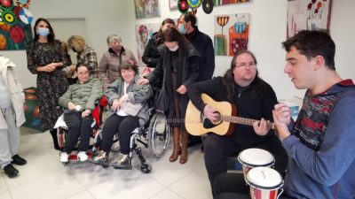 [FOTO/VIDEO] U matuljskoj Galerijici otvorena je izložba radova korisnika Centra za rehabilitaciju Rijeka