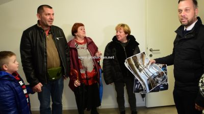 [VIDEO] Nakon velikog požara i temeljite obnove familija Mok – Kovačević ponovo u vlastitom domu