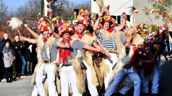 [FOTO/VIDEO] Tradicionalnim posjetom Zvonećanon, Rukavački zvončari otvorili sezonu pohoda @ Rukavac